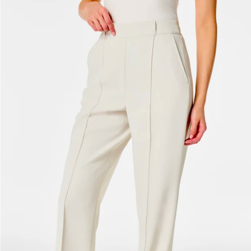 Spanx XL 
parchment color 
Carefree, crêpe, trouser no-show coverage